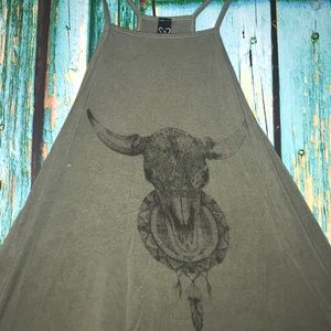 Skull and feather dark green tank top